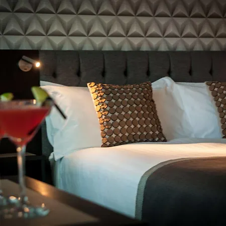 Oriel House 4*